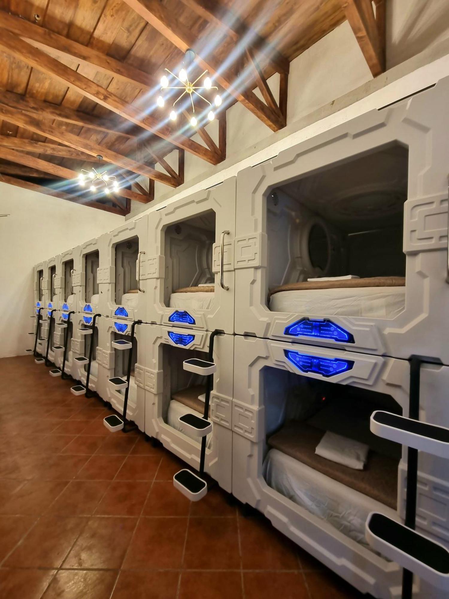Central Hostel San Sebastian Antigua Eksteriør billede